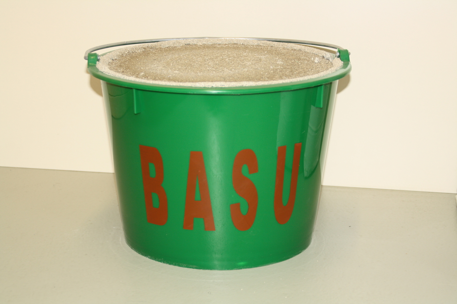 BASU Mineralleckeimer Schaf 25kg 