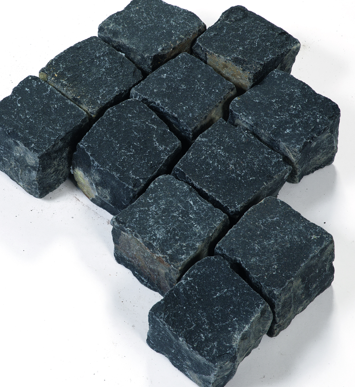 SELTRA NATURSTEINHANDEL GMBH ZENTRALE -  Pflaster TÜRKEI Basalt gesp. 8x9x9cm schwarz Andesit Türkei